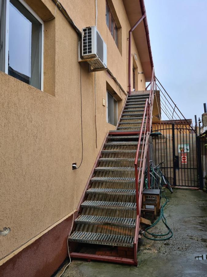 Ogadugu Lejlighed Bukarest Eksteriør billede
